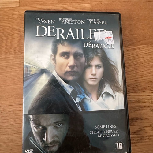 Derailed DVD used, crime thriller with Greek subtitles