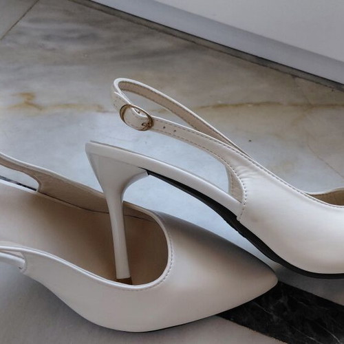 White women's pumps size 38, brand new