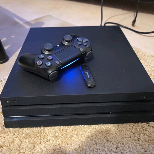 PlayStation 4 Pro 1TB with Custom Firmware like new