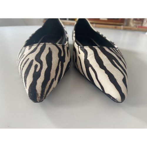Mango flats used with zebra print, size 38