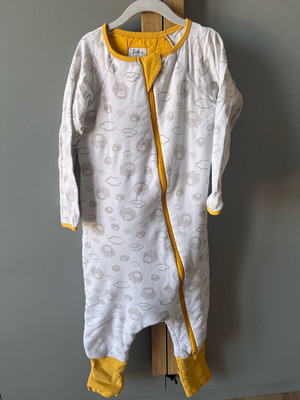 Owli sleeping bag used for 4-5 years old, white and yellow