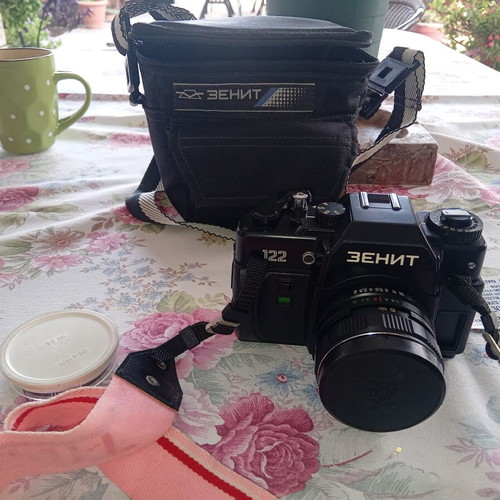 Zenit 122 35mm SLR Film Camera with Helios Lens and Original Bag like new