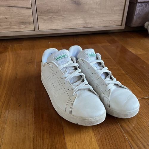 Adidas sneakers for boys size 39 used, white