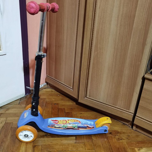 Children's scooter used, up to 50 kg, 3 light-up wheels