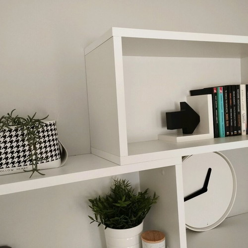 Decorative Bookend like new