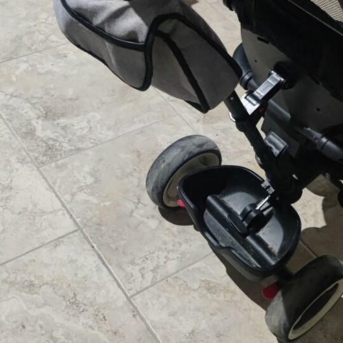 QPlay Rito folding toddler tricycle used, 10+ months