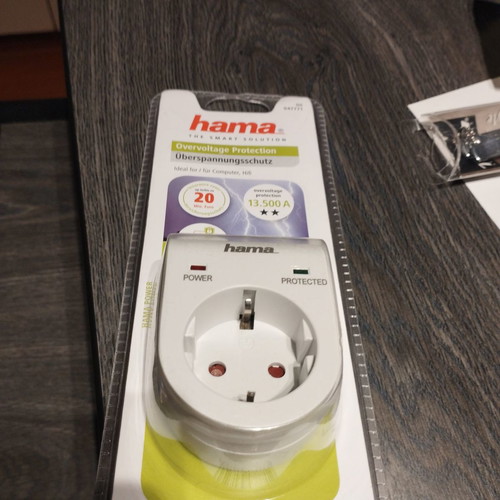 Hama Safety Socket new, sealed packaging
