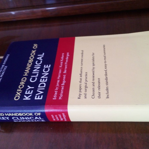Oxford Handbook of Key Clinical Evidence medical book like new