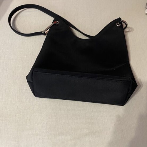 Black Shoulder Bag like new, minimalist 90s style hobo