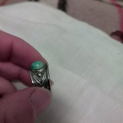 Vintage ring in silver color with green stone new