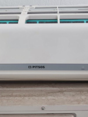 Pitsos 9,000 BTU air conditioner for parts or scrap, error P4