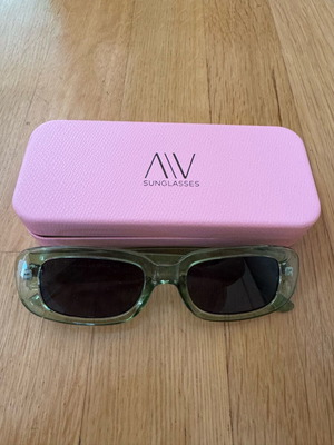 AV Sunglasses Neoma green sunglasses new, rectangular frames