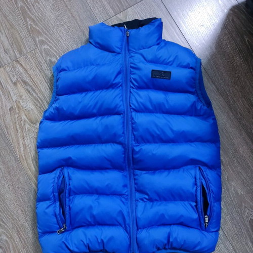Boys' puffer vest like new, blue, size S