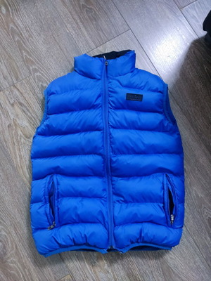 Boys' puffer vest like new, blue, size S