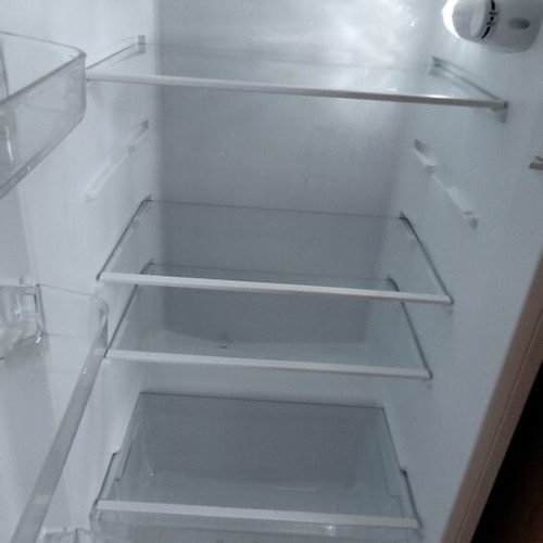 Morris fridge freezer, like new, 140cm height