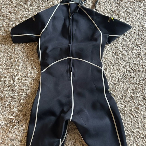 Problue diving suit like new