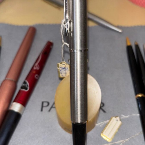 Waterman pen new with four replacement inks gift
