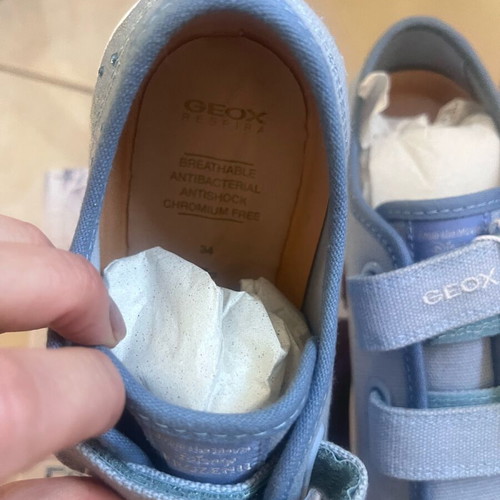 Geox sneakers brand new, size 34, blue