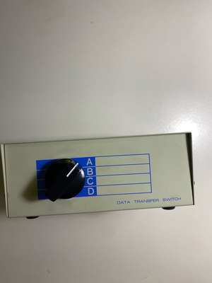 Data switch like new manual HD15 VGA data switch