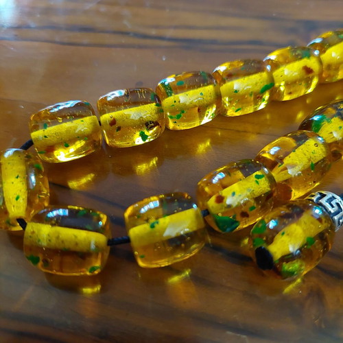 Resin Komboloi with 23+1 Beads and Amber Inlays like new