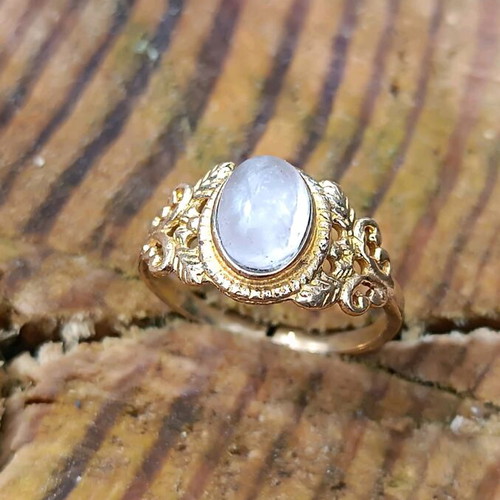 Brass ring with pink quartz and adjustable size