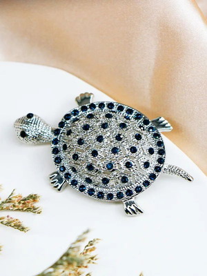 Women's turtle brooch new, gold and silver colors