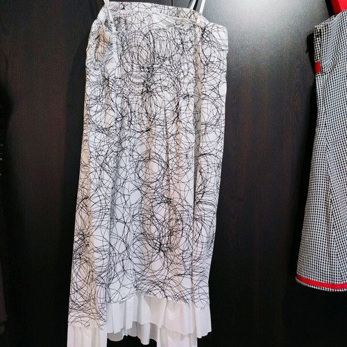 Women's summer dresses like new, size S, brown check white