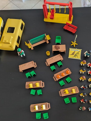 Playmobil vintage school set used, playground
