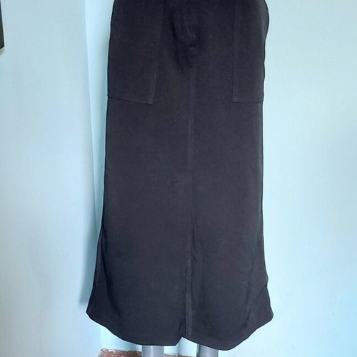 Luxury Black Italian Skirt like new, sizes XL and XXL