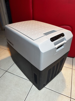 Dometic Tropicool TC35FL portable thermoelectric fridge 33L