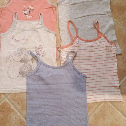Clothes for 4-year-old girl used, pack of 14 pieces