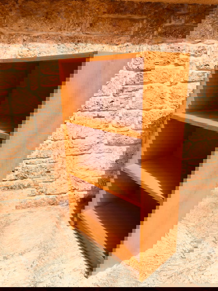 Βιβλιοθηκη / Ραφιερα  / επιπλο σαλονιου / υπνοδωματιου / κρεβατοκαμαρας / κουζινας / παιδικό υπνοδωμάτιο