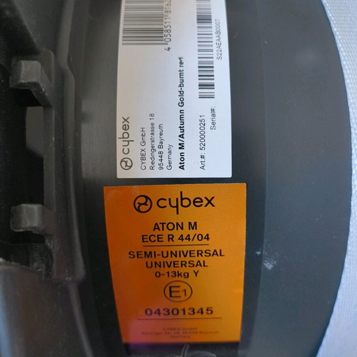 Cybex Aton M baby car seats (egg) like new, set of 2