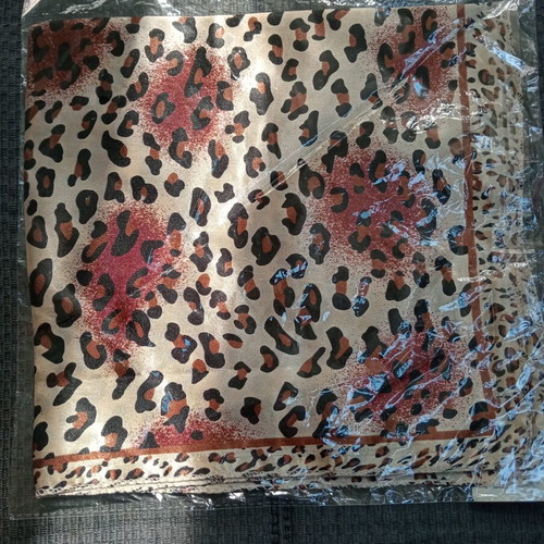 Silk scarf with leopard print, 52x52 cm