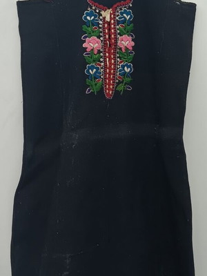 Traditional collectible wool dress era No 112 used