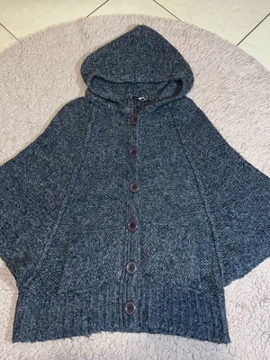 Knitted gray poncho like new Mezzo Uomo
