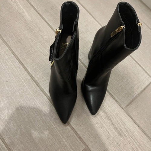 Women's black ankle boots like new, size 36