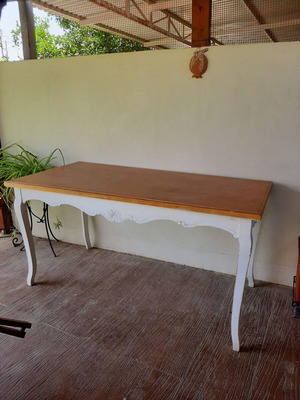 Dining table 160x80 with decorative details