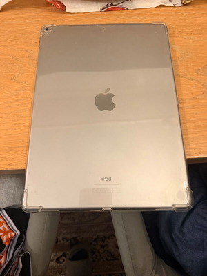 iPad Pro 12,9 2018 μεταχειρισμένο με σπασμένη οθόνη και καλή μπαταρία