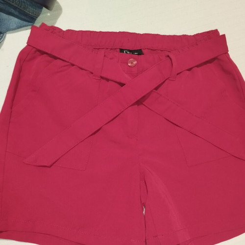 Women's red shorts size M like new, comfortable with belt
