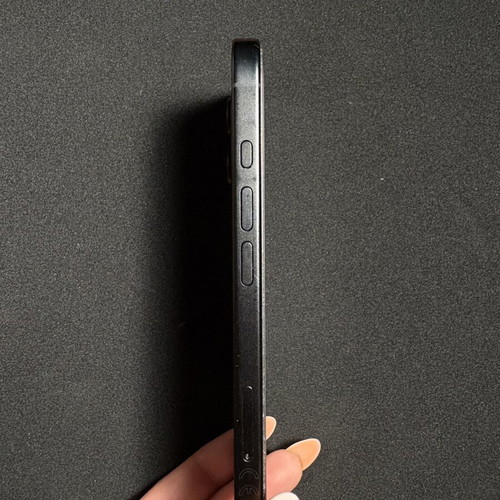 iPhone 16 black 256GB
