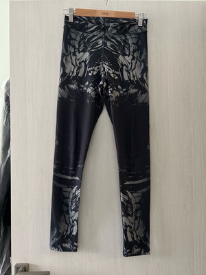 Simart Performance leggings size M like new, grey