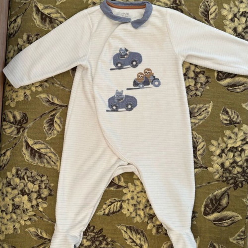 Velour romper Obaïbi 18 months like new