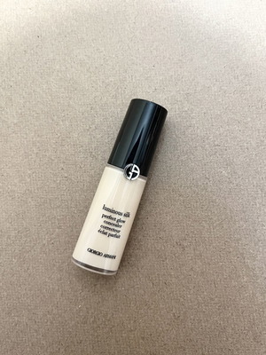 Giorgio Armani Perfect Glow Luminous Silk concealer απόχρωση 4 light neutral καινούργιο