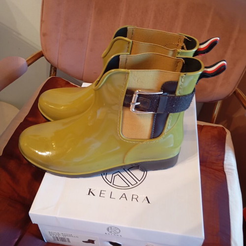 Kelara galoshes size 37 new, khaki mustard color