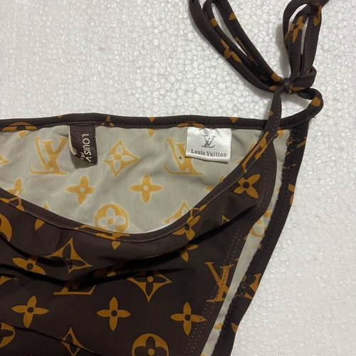 Triangle bikini like new, size medium, brown