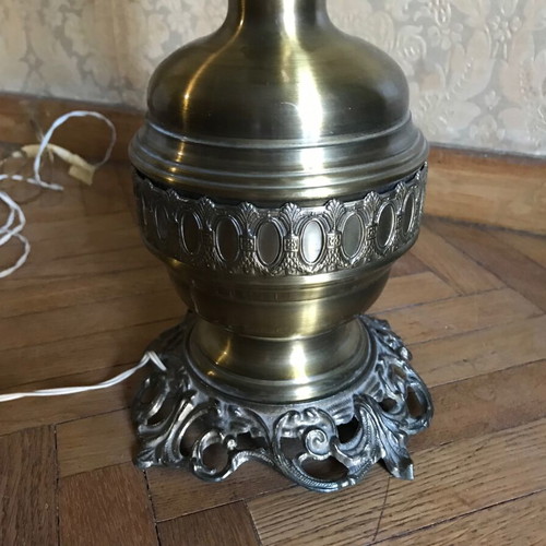 Antique brass floor lamp like new