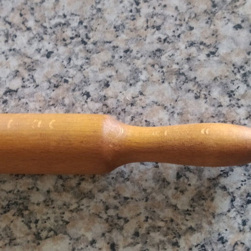 Wooden rolling pin like new with ergonomic handles, 58 cm