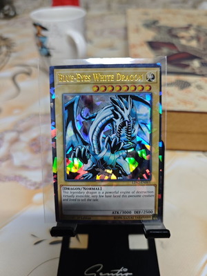 Blue-Eyes White Dragon from Legendary Duelists Season 2 set new