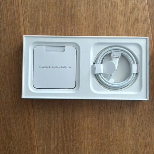 Apple MagSafe Duo Charger like new in box with new cable